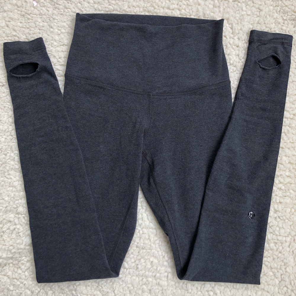 EUC size 6 Lululemon leggings, dark grey